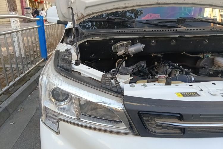 Used Dongfeng Fengon 380 2022 1.5L Comfort-Class Passenger Vehicle (Steel Spring) with 7 Seats Engine Bay Right
