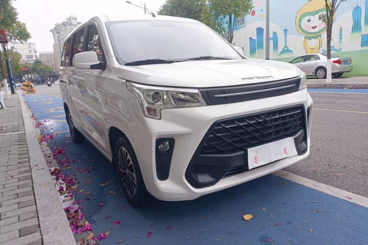 Used Dongfeng Fengon 380 2022 1.5L Comfort-Class Passenger Vehicle (Steel Spring) with 7 Seats Exterior 2