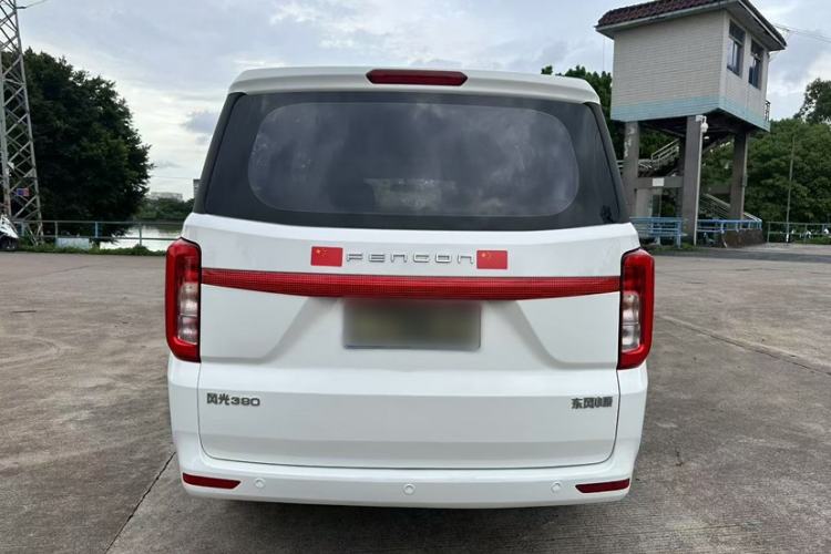 Used Dongfeng Fengon 380 2022 1.5L Comfort-Class Passenger Vehicle (Steel Spring) with 7 Seats Exterior 2