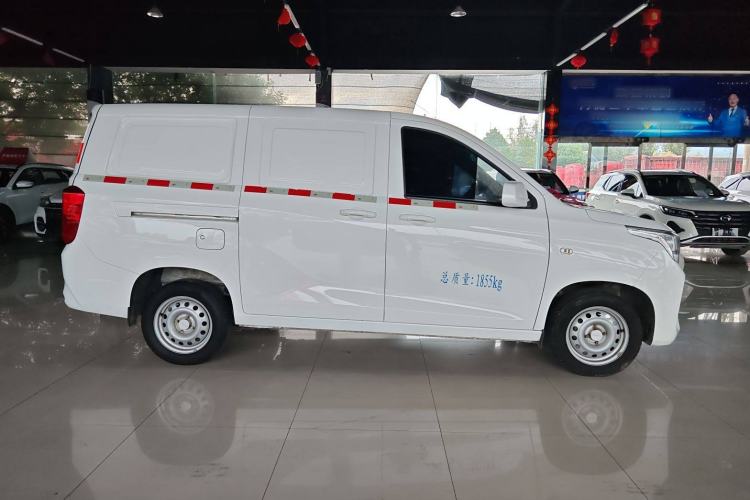 Used Dongfeng Fengon 380 2022 1.5L Standard Van 2 Seats Exterior 2