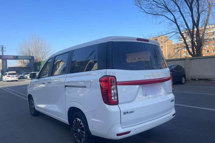 Used Dongfeng Fengon 380 2022 1.5L Comfort-Class Passenger Vehicle (Steel Spring) with 7 Seats Exterior 3