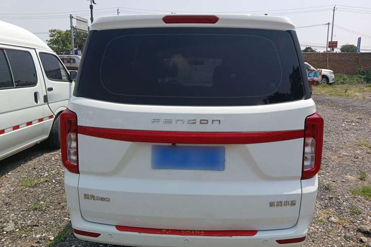 Used Dongfeng Fengon 380 2022 1.5L Comfort-Class Passenger Vehicle (Spiral Spring) – 7 Seats Exterior 4