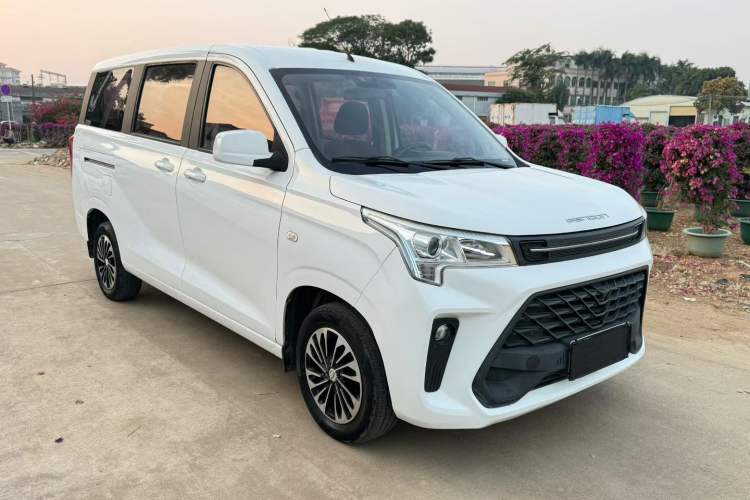Used Dongfeng Fengon 380 2022 1.5L Comfort-Class Passenger Vehicle (Steel Spring) with 7 Seats Exterior 4