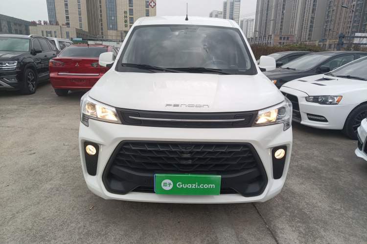 Used Dongfeng Fengon 380 2022 1.5L Comfort-Class Passenger Vehicle (Steel Spring) with 5 Seats Front