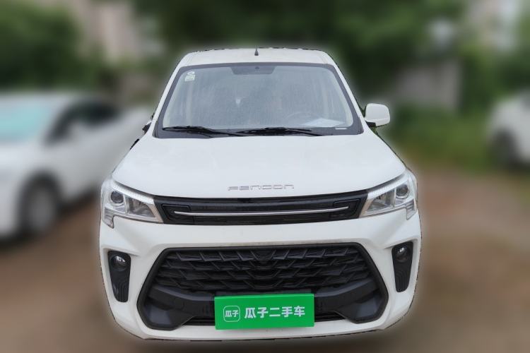 Used Dongfeng Fengon 380 2022 1.5L Luxury Edition Passenger Vehicle 5 Seats Front