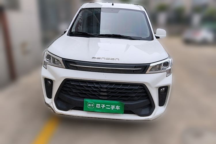 Used Dongfeng Fengon 380 2022 1.5L Comfort-Class Passenger Vehicle (Steel Spring) with 5 Seats Front