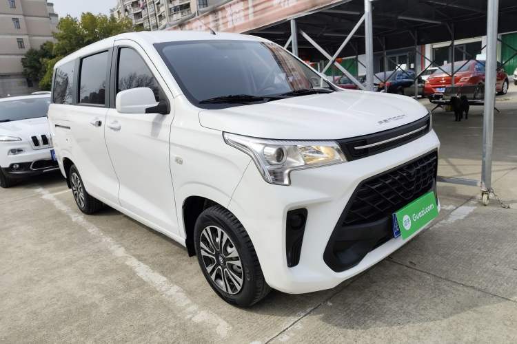 Used Dongfeng Fengon 380 2022 1.5L Standard Edition 7-Seater Passenger Vehicle Front Right 45 Deg