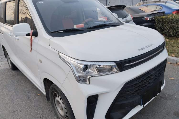 Used Dongfeng Fengon 380 2022 1.5L Standard Edition 7-Seater Passenger Vehicle Front Right 45 Deg