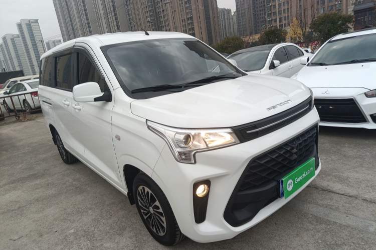 Used Dongfeng Fengon 380 2022 1.5L Comfort-Class Passenger Vehicle (Steel Spring) with 5 Seats Front Right 45 Deg