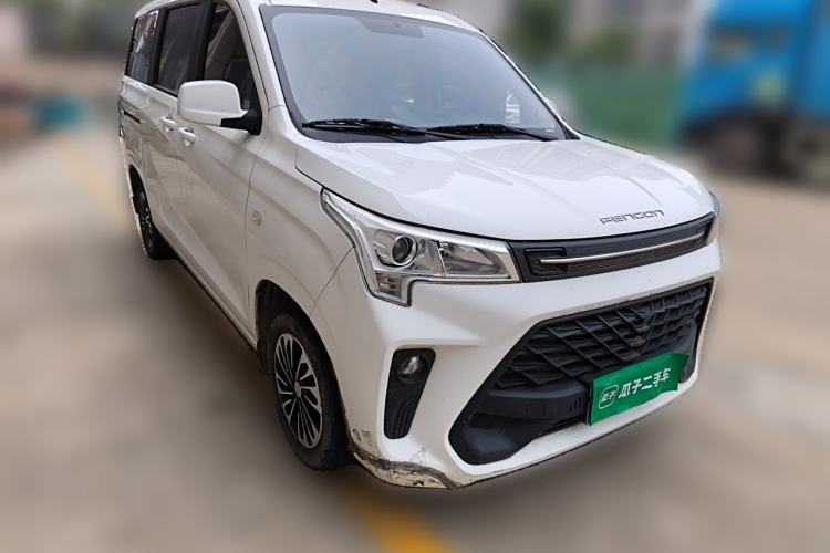 Used Dongfeng Fengon 380 2022 1.5L Comfort-Class Passenger Vehicle (Steel Spring) with 5 Seats Front Right 45 Deg
