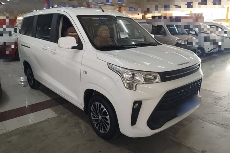 Used Dongfeng Fengon 380 2022 1.5L Comfort-Class Passenger Vehicle (Steel Spring) with 7 Seats Front Right 45 Deg