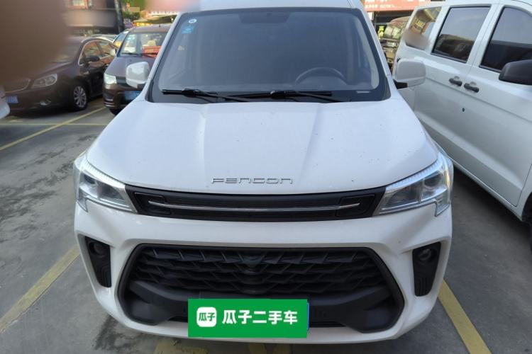 Used Dongfeng Fengon 380 2022 1.5L Comfort-Class Passenger Vehicle (Steel Spring) with 5 Seats Front