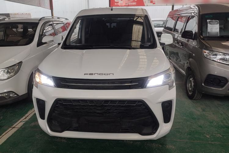 Used Dongfeng Fengon 380 2022 1.5L Standard Edition 7-Seater Passenger Vehicle Front