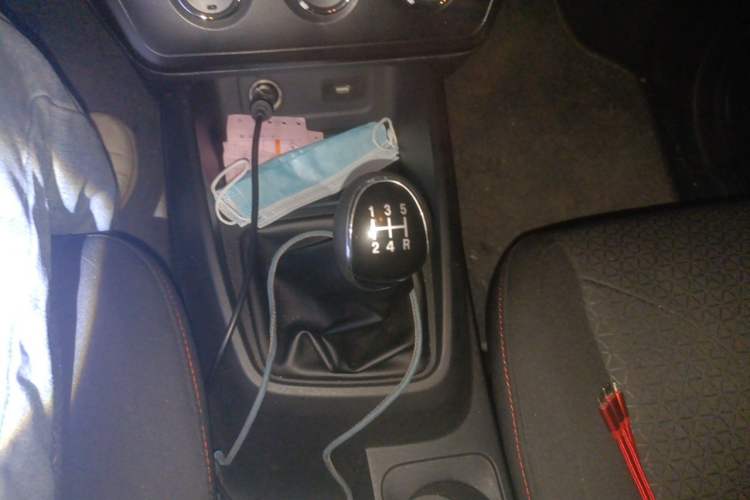 Used Dongfeng Fengon 380 2022 1.5L Comfort-Class Passenger Vehicle (Spiral Spring) – 7 Seats Gear Lever