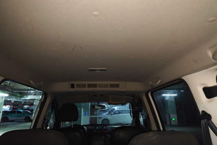 Used Dongfeng Fengon 380 2022 1.5L Comfort-Class Passenger Vehicle (Steel Spring) with 7 Seats Headliner
