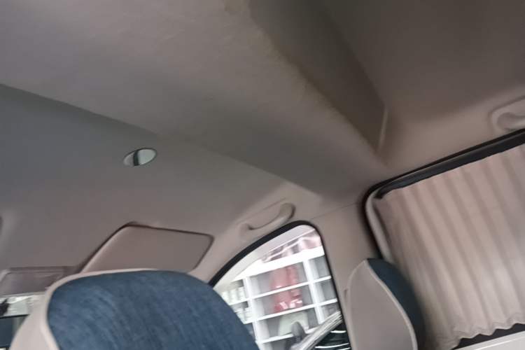 Used Dongfeng Fengon 380 2022 1.5L Standard Edition 7-Seater Passenger Vehicle Headliner