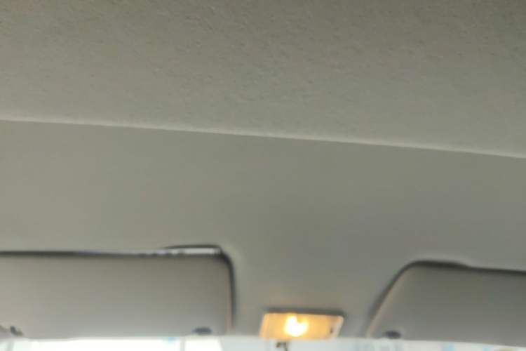 Used Dongfeng Fengon 380 2022 1.5L Standard Edition 7-Seater Passenger Vehicle Headliner
