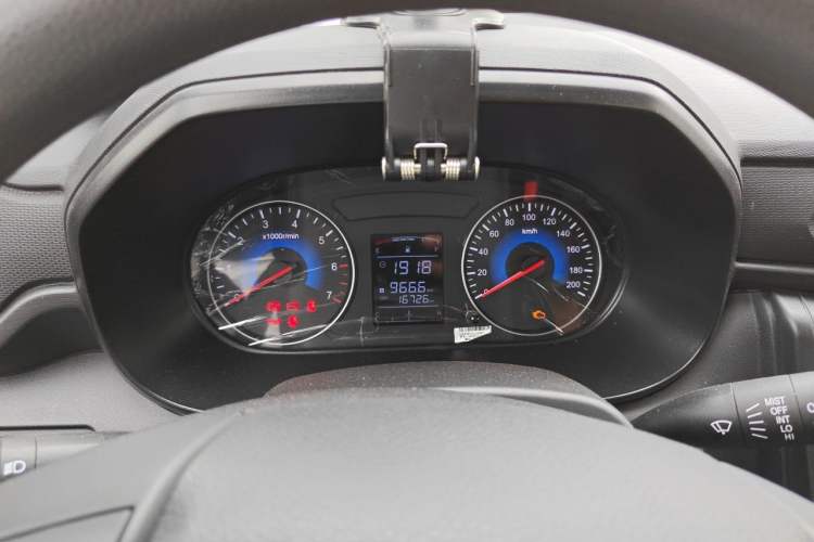 Used Dongfeng Fengon 380 2022 1.5L Luxury Edition Passenger Vehicle 5 Seats Instrument Cluster