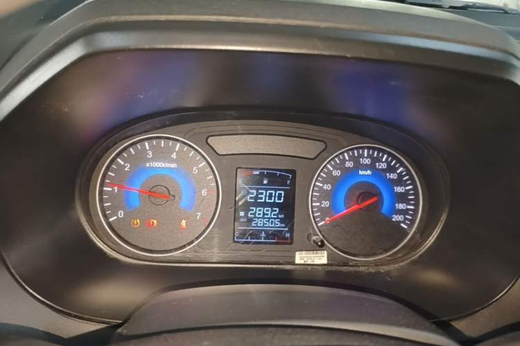 Used Dongfeng Fengon 380 2022 1.5L Comfort-Class Passenger Vehicle (Steel Spring) with 7 Seats Instrument Cluster