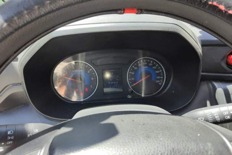 Used Dongfeng Fengon 380 2022 1.5L Comfort-Class Passenger Vehicle (Spiral Spring) – 5 Seats Instrument Cluster