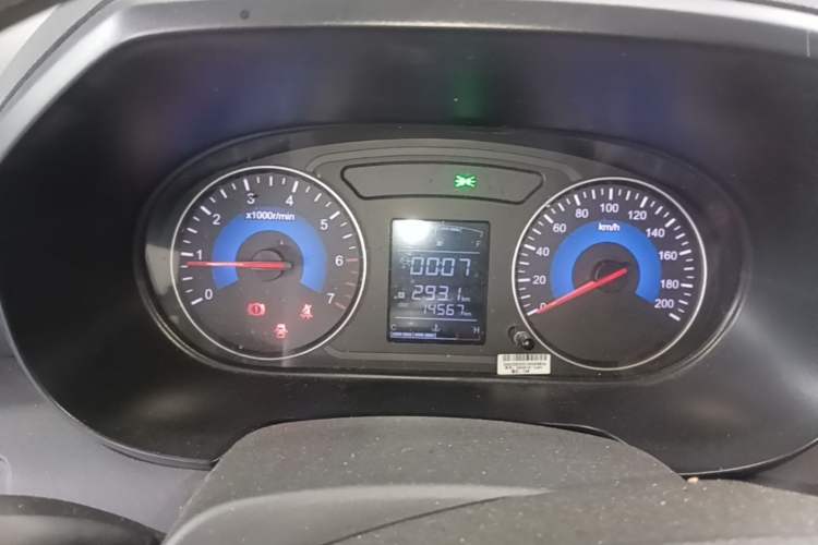 Used Dongfeng Fengon 380 2022 1.5L Standard Edition 7-Seater Passenger Vehicle Instrument Cluster