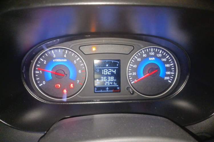 Used Dongfeng Fengon 380 2022 1.5L Comfort-Class Passenger Vehicle (Spiral Spring) – 7 Seats Instrument Cluster