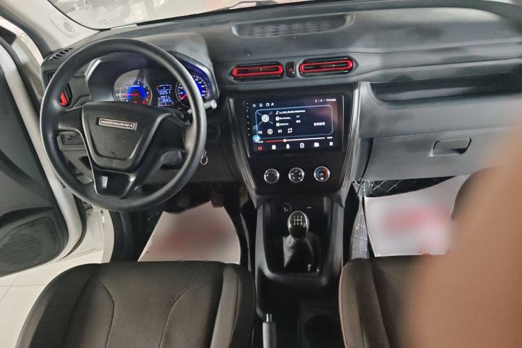 Used Dongfeng Fengon 380 2022 1.5L Standard Van 2 Seats Interior 3