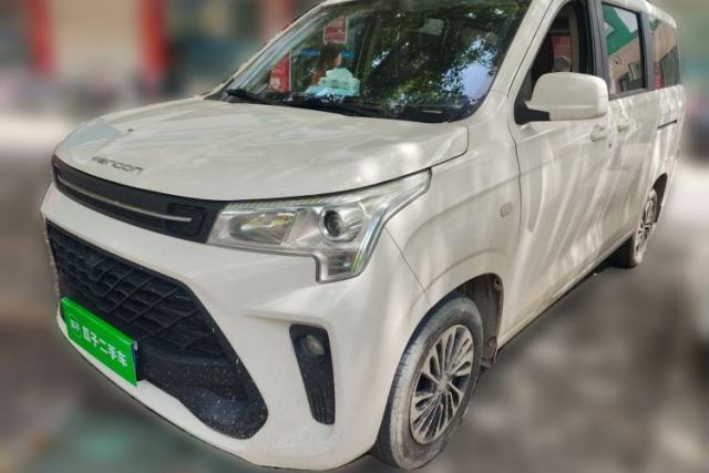 Used Dongfeng Fengon 380 2022 1.5L Comfort-Class Passenger Vehicle (Steel Spring) with 5 Seats