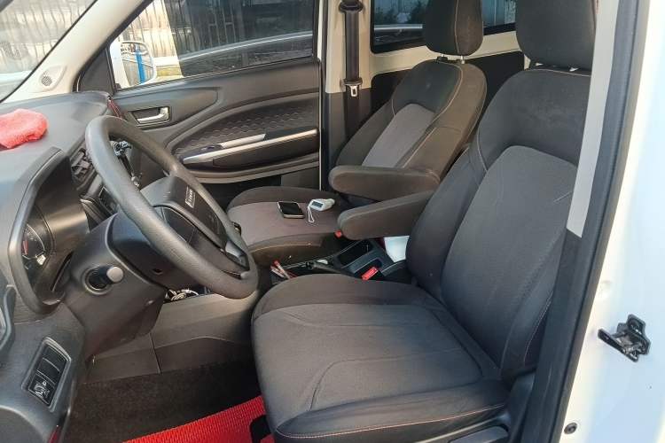 Used Dongfeng Fengon 380 2022 1.5L Comfort-Class Passenger Vehicle (Steel Spring) with 7 Seats Left Front Seat