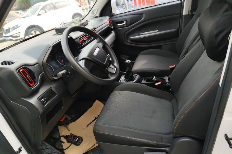 Used Dongfeng Fengon 380 2022 1.5L Standard Edition 7-Seater Passenger Vehicle Left Front Seat