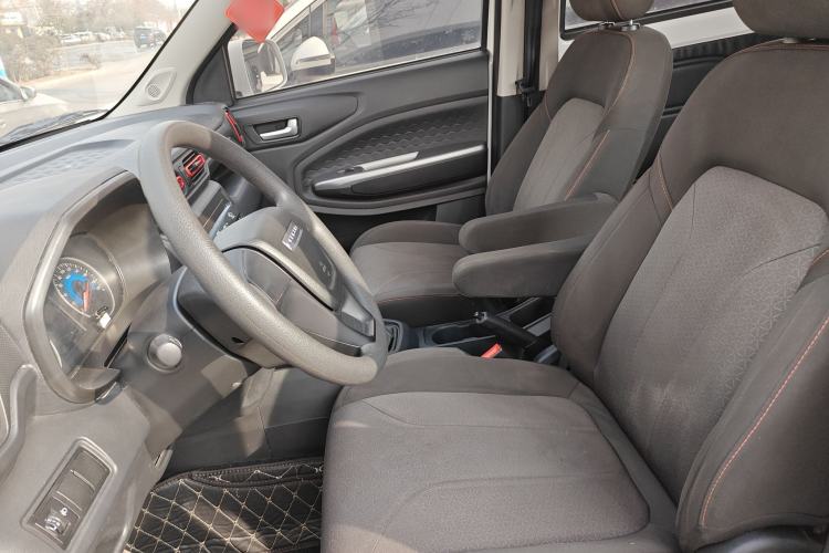 Used Dongfeng Fengon 380 2022 1.5L Comfort-Class Passenger Vehicle (Steel Spring) with 7 Seats Left Front Seat