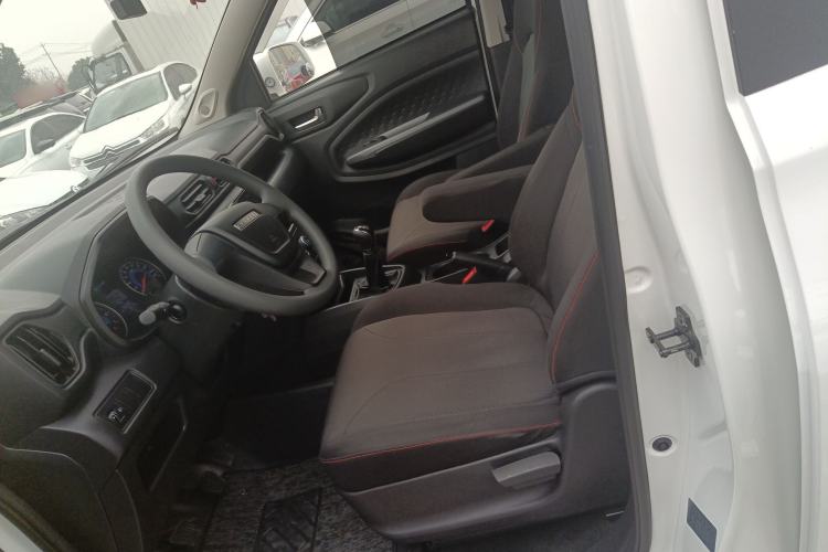 Used Dongfeng Fengon 380 2022 1.5L Comfort-Class Passenger Vehicle (Steel Spring) with 5 Seats Left Front Seat