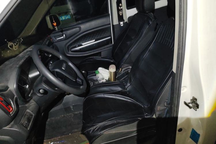Used Dongfeng Fengon 380 2022 1.5L Comfort-Class Passenger Vehicle (Steel Spring) with 7 Seats Left Front Seat