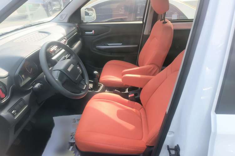 Used Dongfeng Fengon 380 2022 1.5L Comfort-Class Passenger Vehicle (Steel Spring) with 7 Seats Left Front Seat