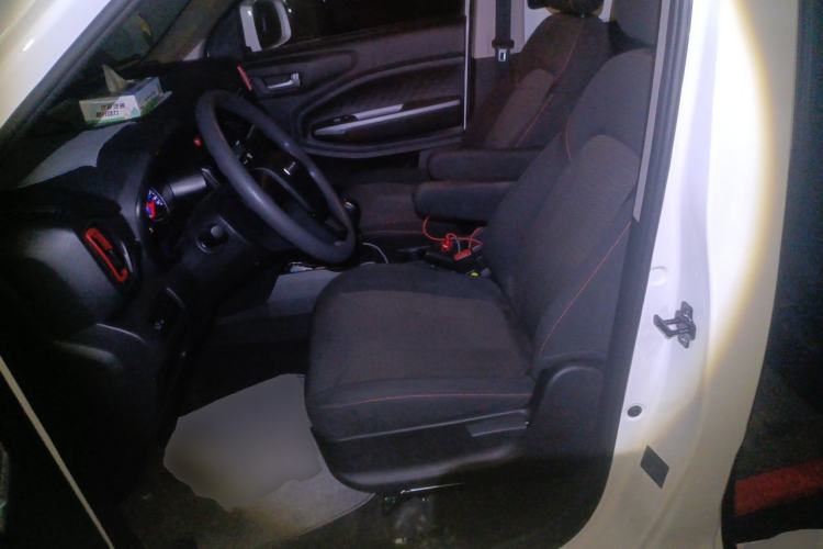 Used Dongfeng Fengon 380 2022 1.5L Comfort-Class Passenger Vehicle (Spiral Spring) – 7 Seats Left Front Seat