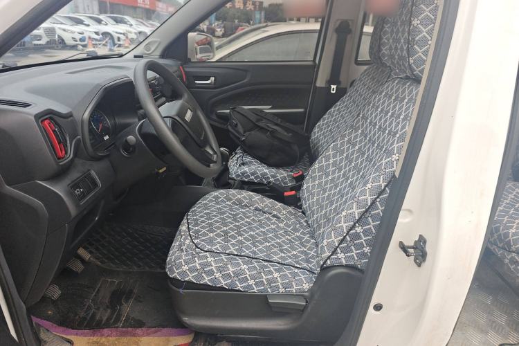 Used Dongfeng Fengon 380 2022 1.5L Comfort-Class Passenger Vehicle (Spiral Spring) – 7 Seats Left Front Seat