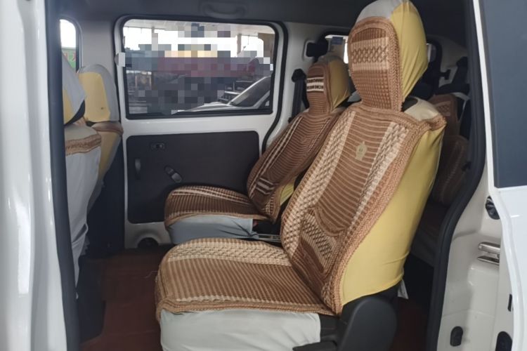 Used Dongfeng Fengon 380 2022 1.5L Comfort-Class Passenger Vehicle (Steel Spring) with 7 Seats Left Rear Seat