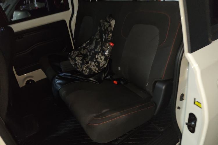 Used Dongfeng Fengon 380 2022 1.5L Luxury Edition Passenger Vehicle 5 Seats Left Rear Seat