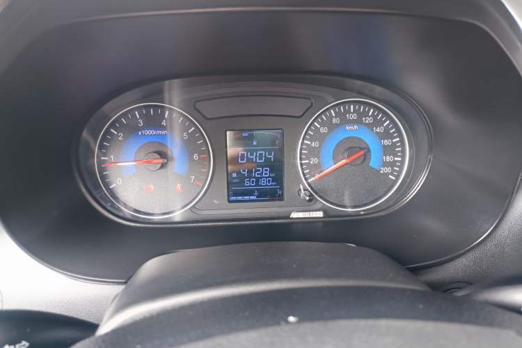 Used Dongfeng Fengon 380 2022 1.5L Comfort-Class Passenger Vehicle (Steel Spring) with 7 Seats Odometer Close Up
