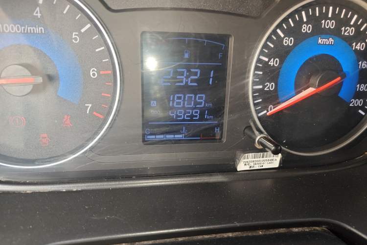 Used Dongfeng Fengon 380 2022 1.5L Comfort-Class Passenger Vehicle (Steel Spring) with 7 Seats Odometer Close Up