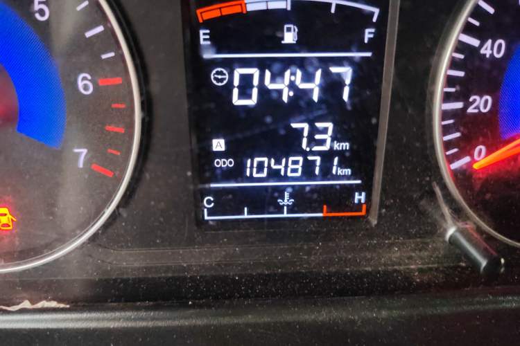 Used Dongfeng Fengon 380 2022 1.5L Standard Van 2 Seats Odometer Close Up
