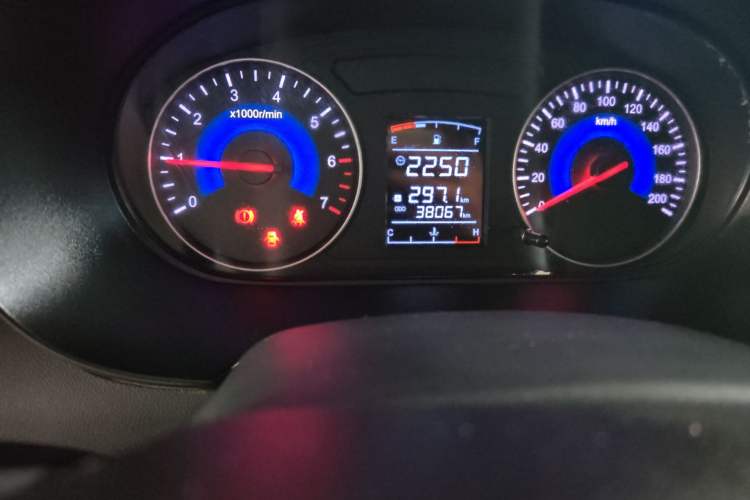 Used Dongfeng Fengon 380 2022 1.5L Standard Van 2 Seats Odometer Close Up