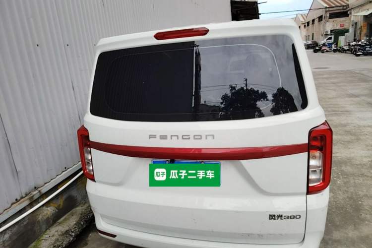Used Dongfeng Fengon 380 2022 1.5L Luxury Edition Passenger Vehicle 5 Seats Rear