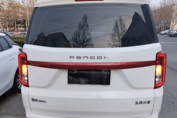 Used Dongfeng Fengon 380 2022 1.5L Standard Edition 7-Seater Passenger Vehicle Rear