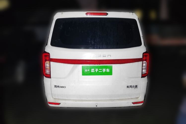 Used Dongfeng Fengon 380 2022 1.5L Comfort-Class Passenger Vehicle (Steel Spring) with 7 Seats Rear