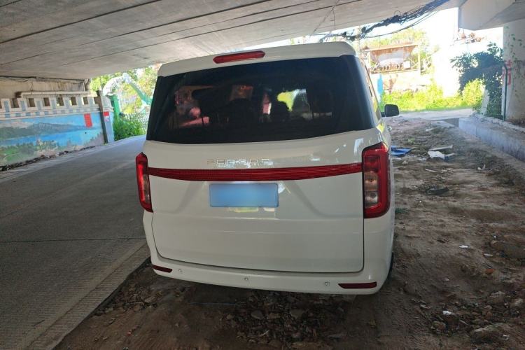 Used Dongfeng Fengon 380 2022 1.5L Comfort-Class Passenger Vehicle (Steel Spring) with 7 Seats Rear