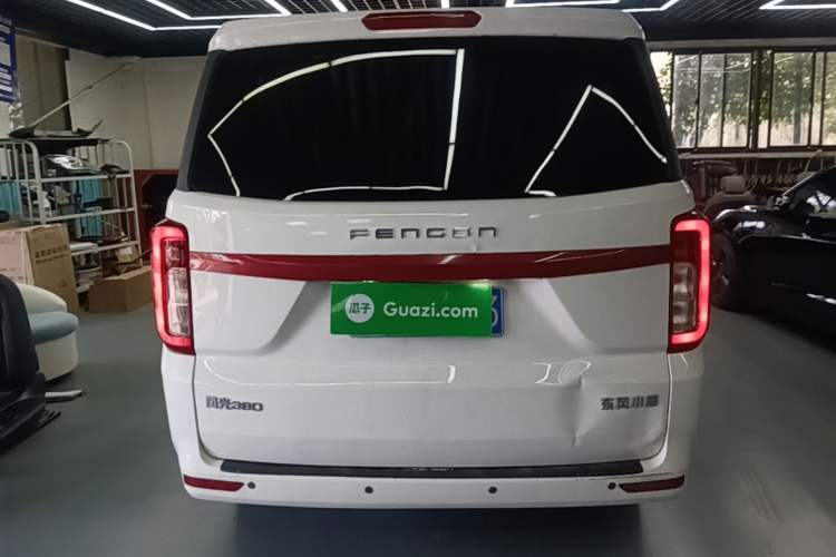 Used Dongfeng Fengon 380 2022 1.5L Standard Edition 7-Seater Passenger Vehicle Rear