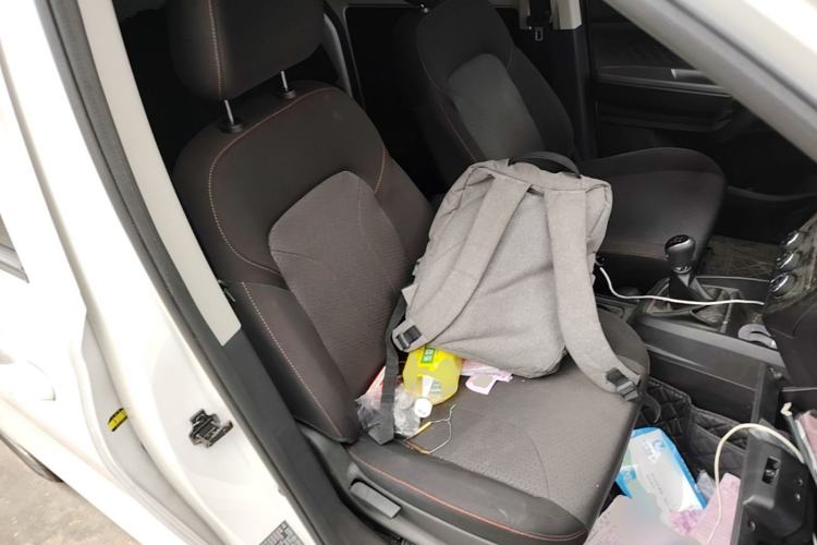 Used Dongfeng Fengon 380 2022 1.5L Luxury Edition Passenger Vehicle 5 Seats Right Front Seat