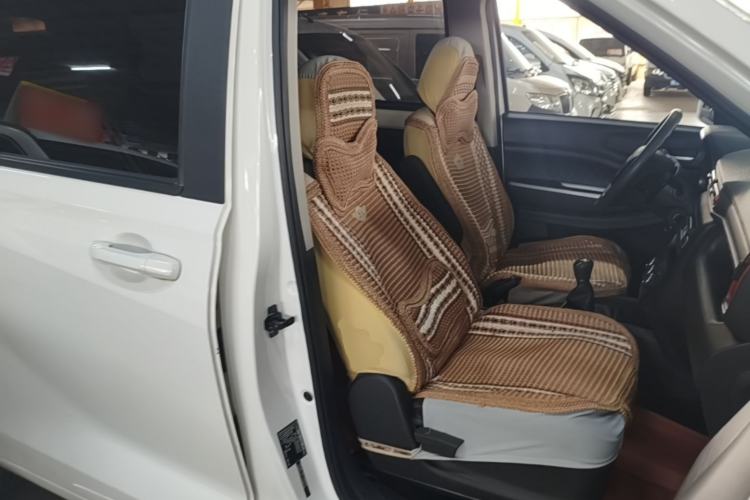 Used Dongfeng Fengon 380 2022 1.5L Comfort-Class Passenger Vehicle (Steel Spring) with 7 Seats Right Front Seat