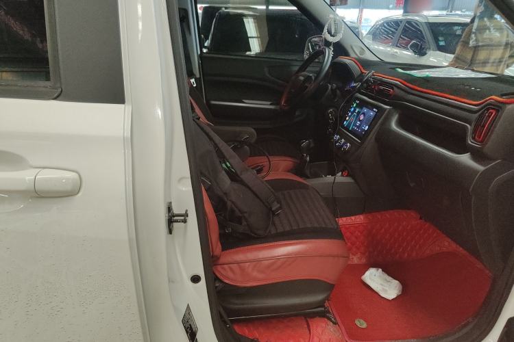 Used Dongfeng Fengon 380 2022 1.5L Comfort-Class Passenger Vehicle (Steel Spring) with 7 Seats Right Front Seat